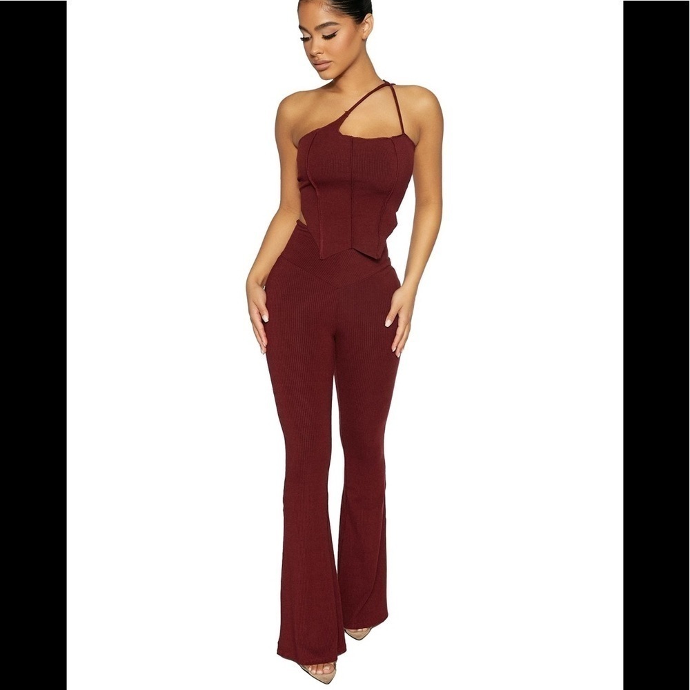 Naked wardrobe The Very Flared Pants in Burgundy High rise stretchy & snatching